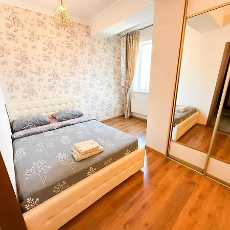 Bright & Quiet 2room In Center * Chisinau